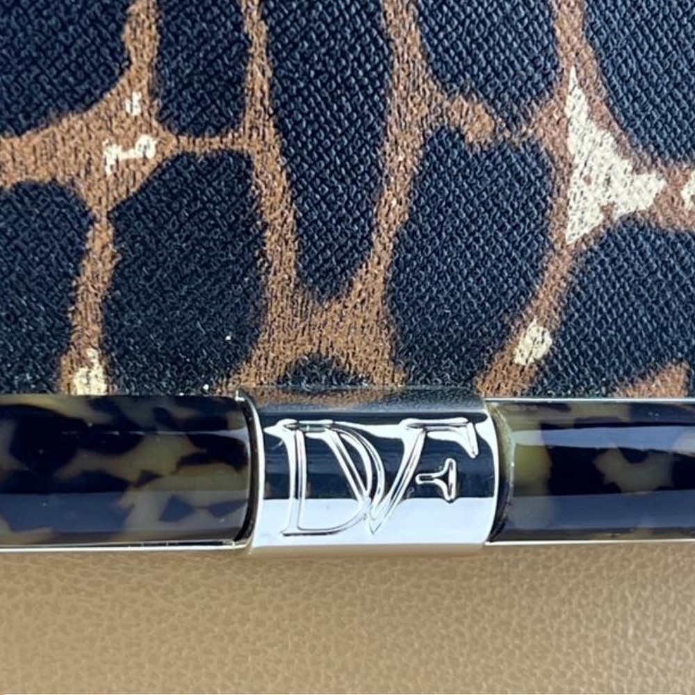 Diane von Furstenberg (DVF) envelope clutch - Picture 7 of 9
